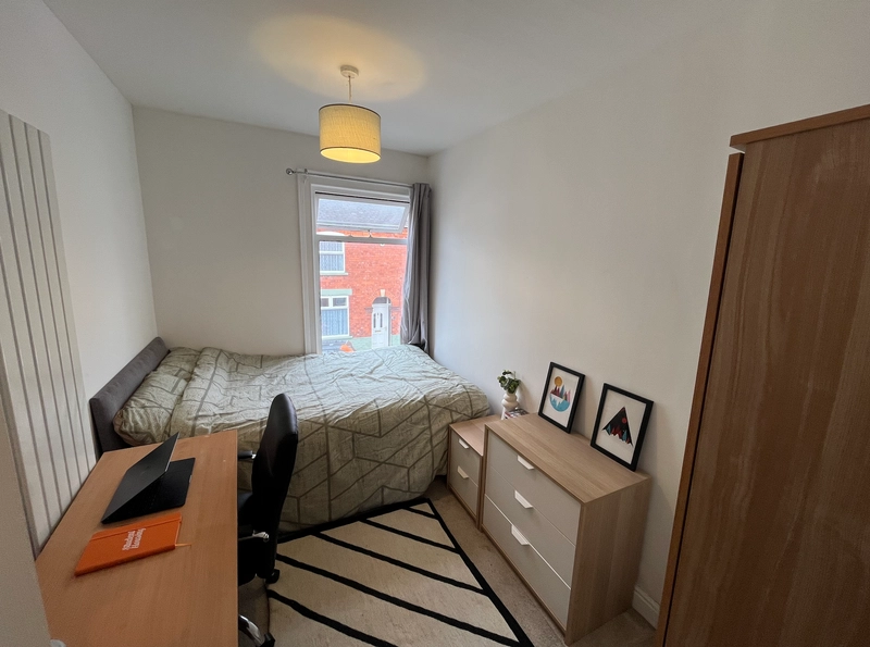 SPARE ROOMS - Sausthorpe Street, 4 Bedroom, - Thumbnail 12